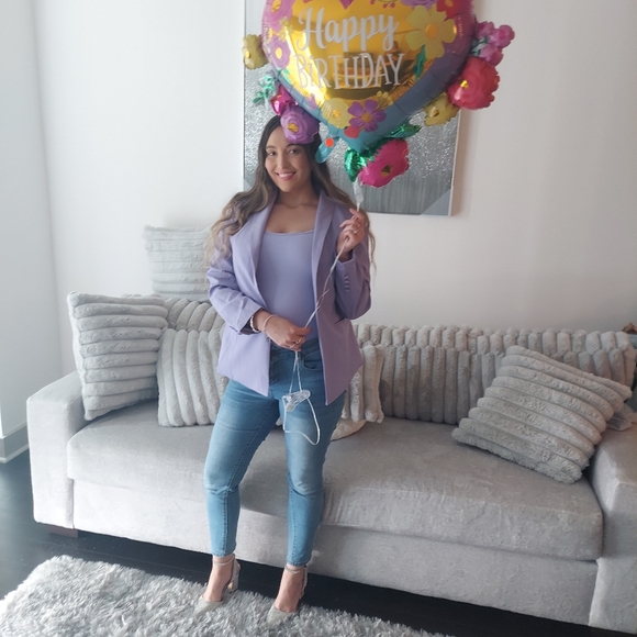 Meet your Posher, Katie - Picture 2 of 7